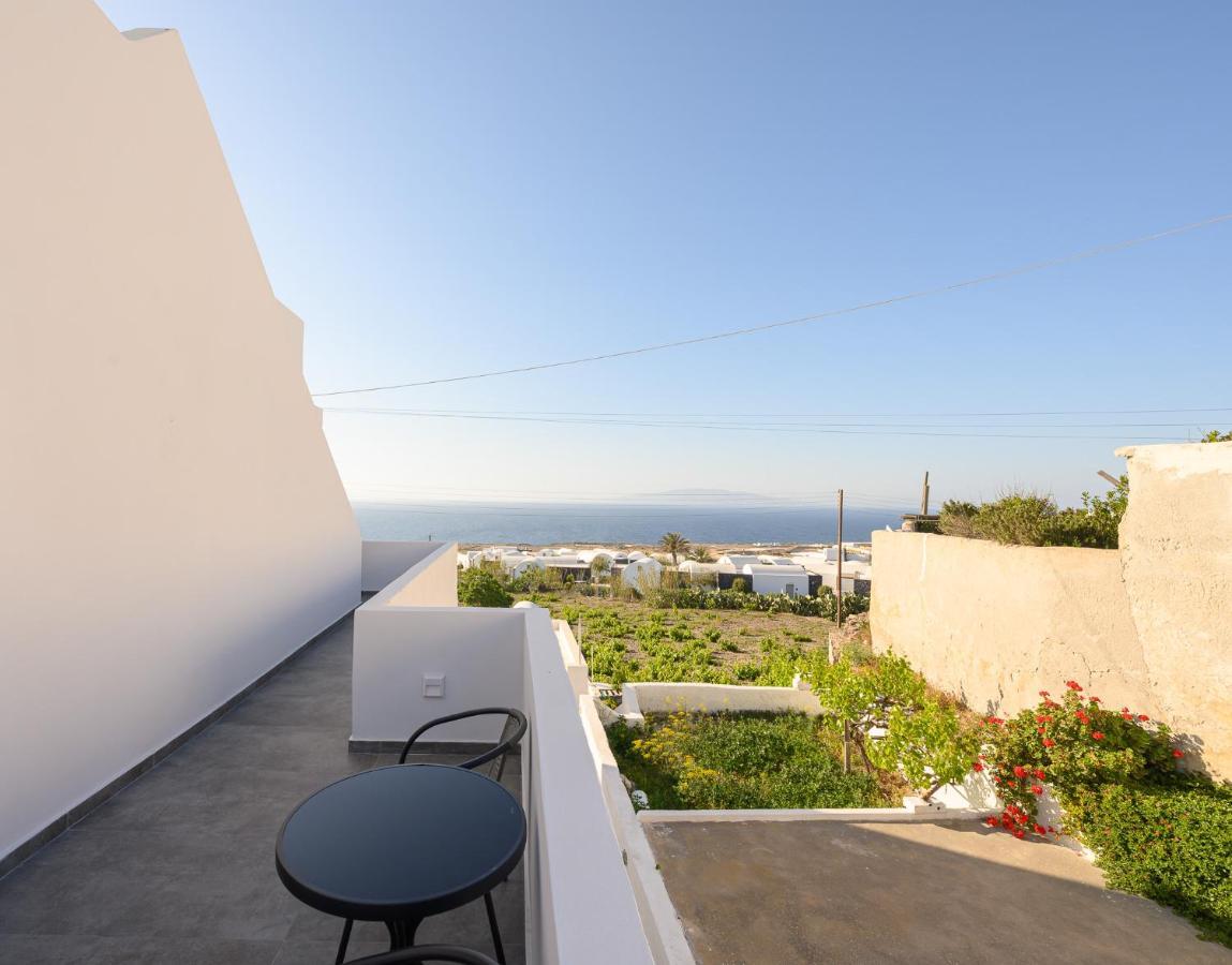 Thoe Oia Suites Exterior photo