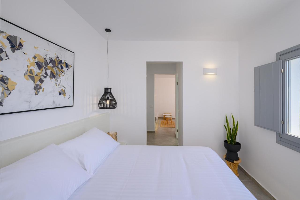 Thoe Oia Suites Exterior photo
