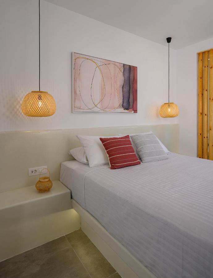 Thoe Oia Suites Exterior photo